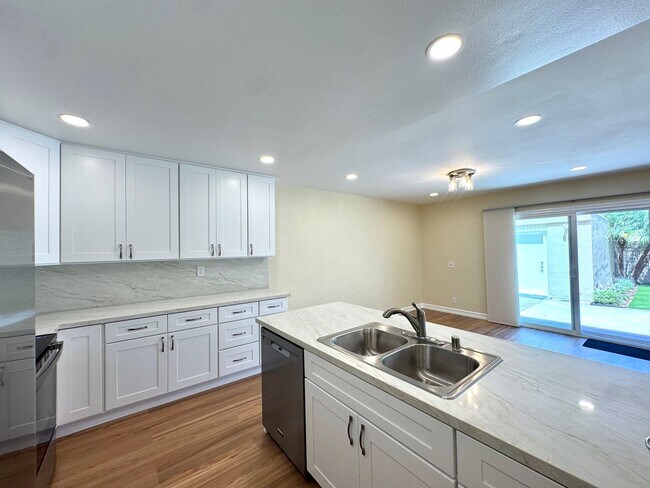 Building Photo - Beautifully Updated 3 Bedroom, 2 Bath with Private Yard