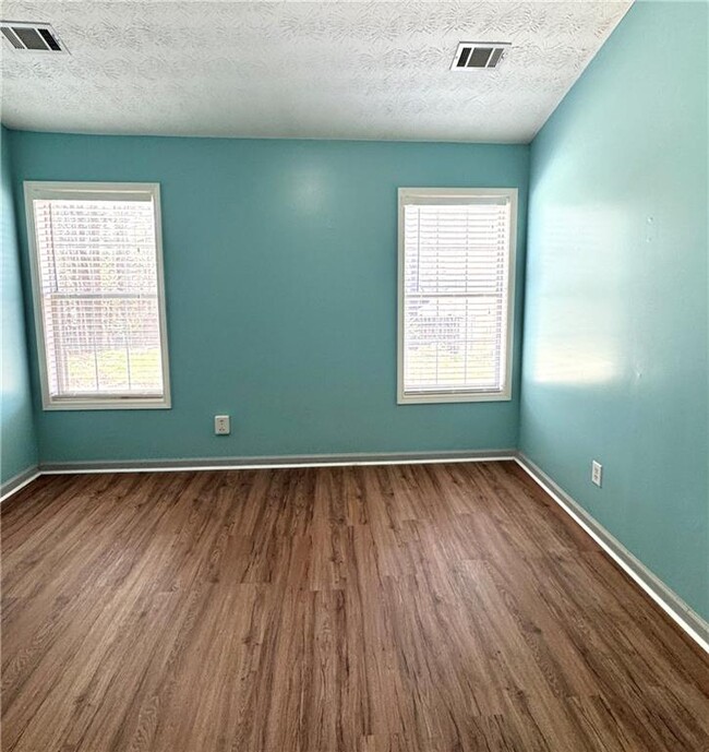 Building Photo - 444 Laurel Springs Ct