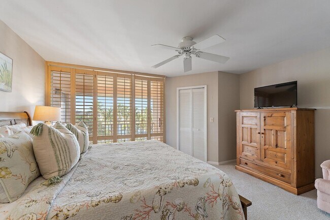 Building Photo - 353 S US Hwy 1