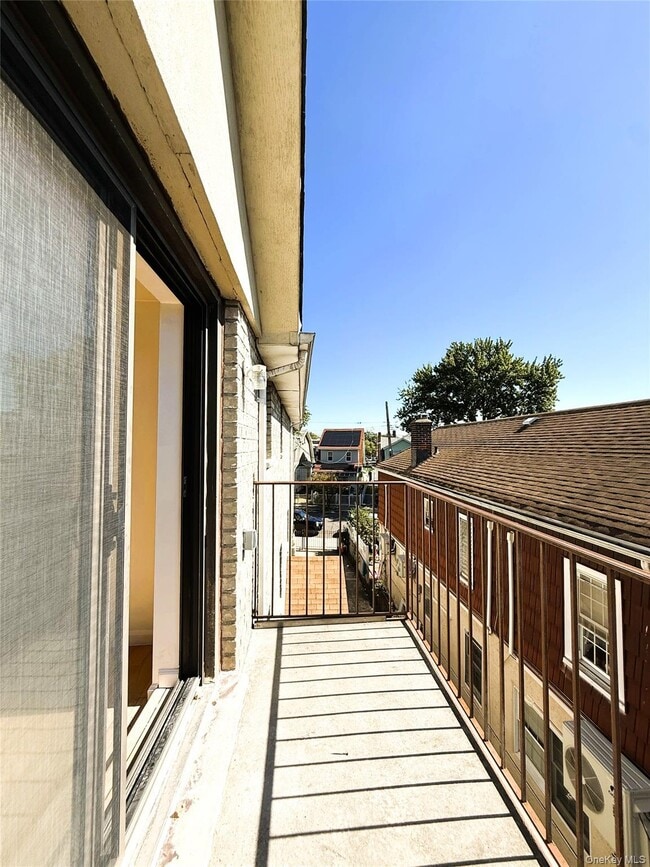 Building Photo - 1363 Gillespie Ave