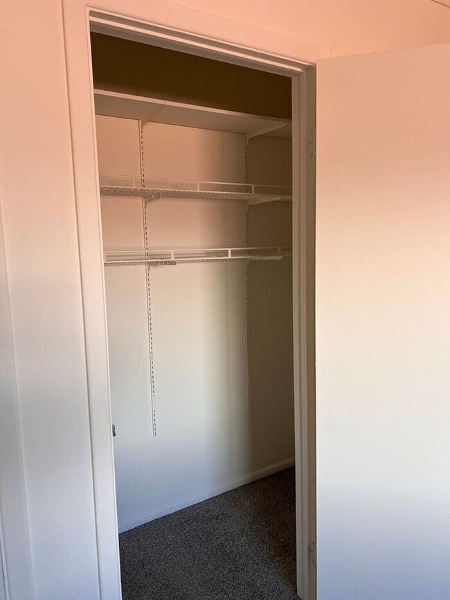 Building Photo - Spacious Three Bedroom Townhome in Westmin...