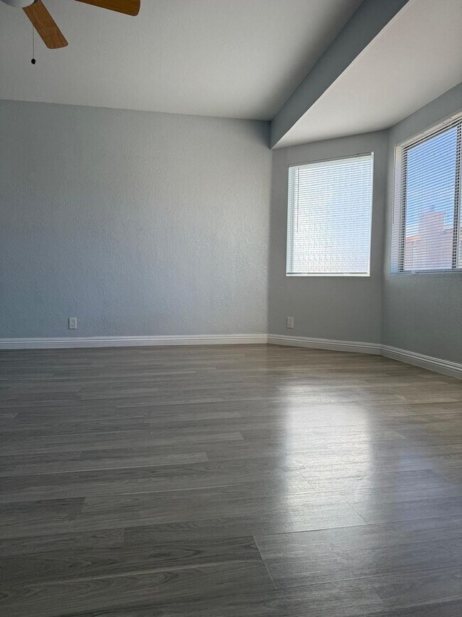 Building Photo - Charming 4BR House in Las Vegas