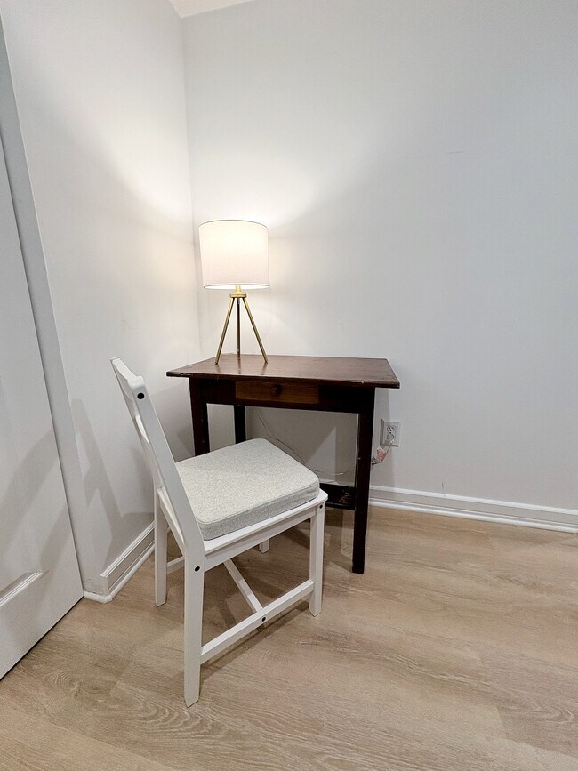 Building Photo - 21204 3rd Ave S