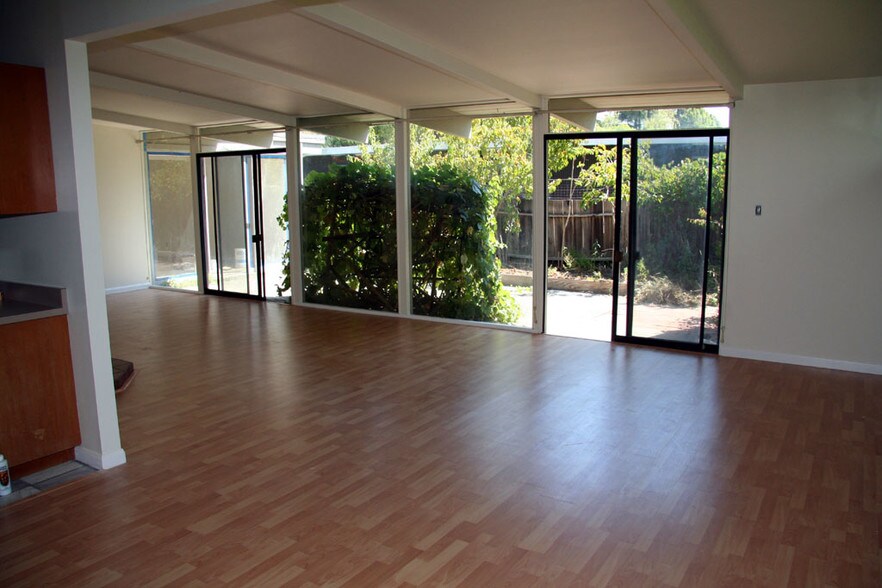 Building Photo - 678 Las Colindas Rd
