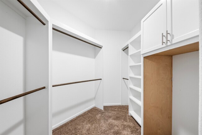 Building Photo - 1234 Willow Plains Ln