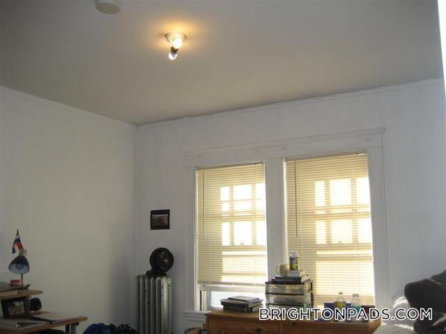 Building Photo - 9 Radnor Rd