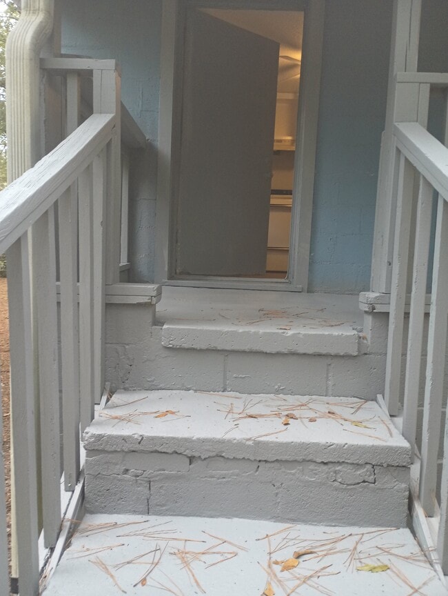 Building Photo - 112 Cooksey Ave