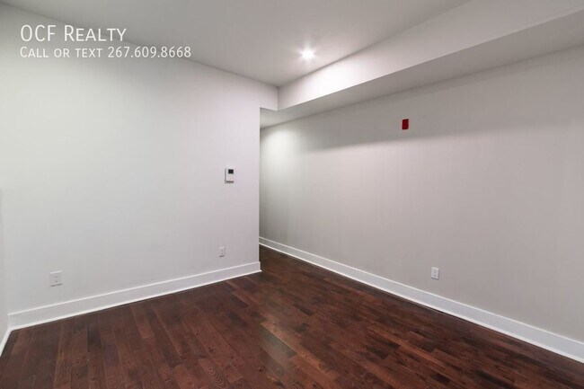 Building Photo - 46 S 44th St