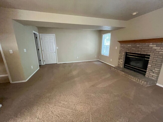 Building Photo - Wonderful Home in Central Ft. Collins