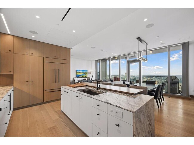 Building Photo - 255 Hennepin Ave