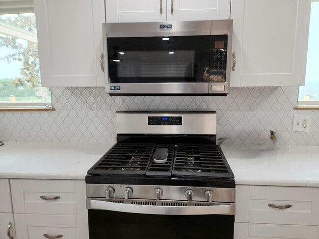 Building Photo - 100 Chula Vista Dr