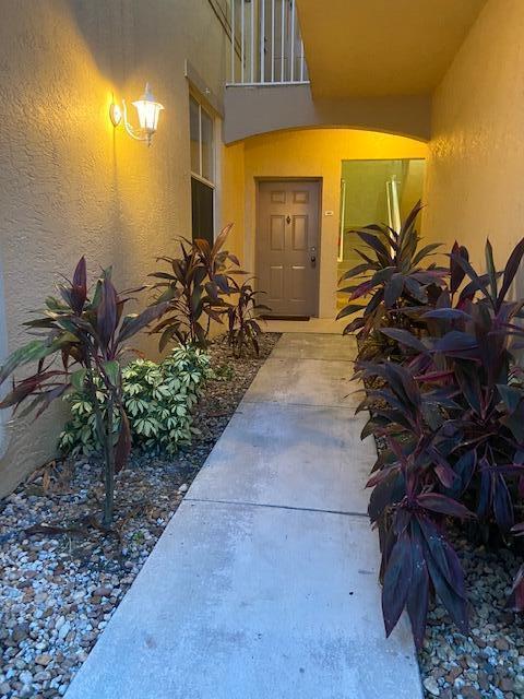 Building Photo - 2060 Greenview Shores Blvd