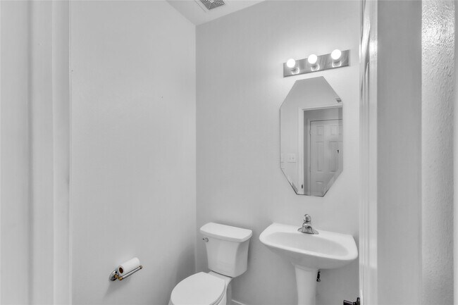 Building Photo - 18027 Oak Orchard Lane