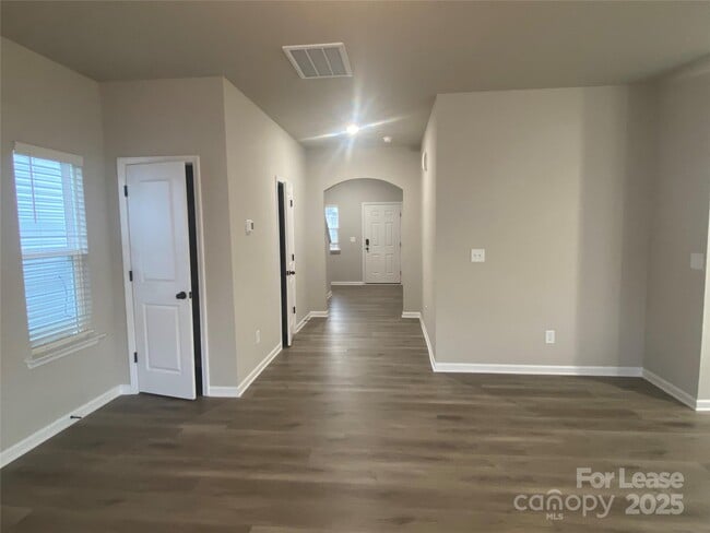Building Photo - 7117 Stoney Wood Ln