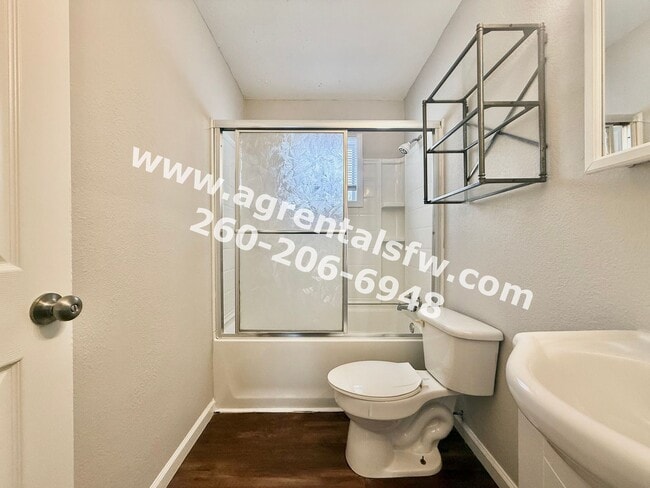 Building Photo - 3 Bedroom house