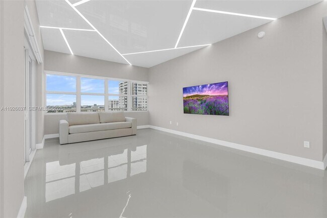 Building Photo - 18011 Biscayne Blvd