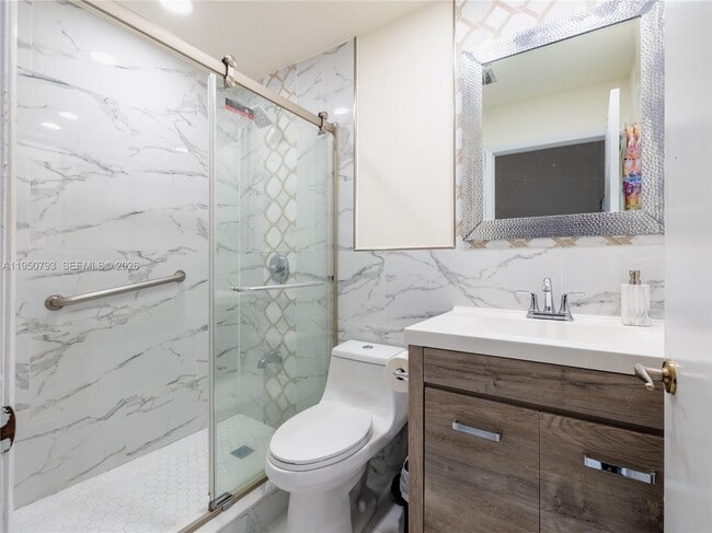 Building Photo - 206 SW 159th Way