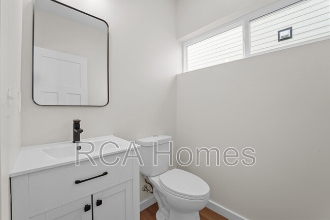 Building Photo - 43 Keystone Ave