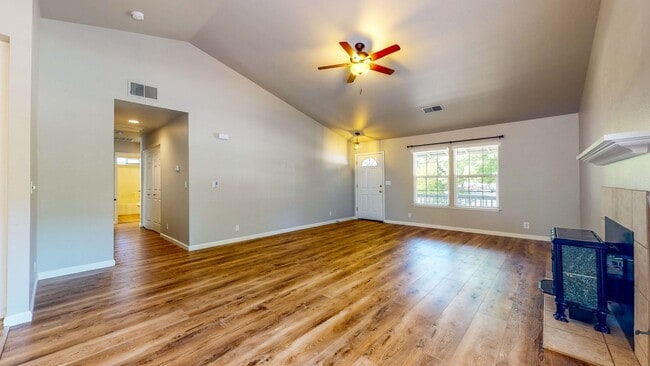 Building Photo - 2014 Tablerock Ct