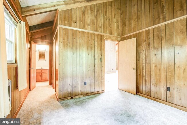 Building Photo - 8297 Squires Ln