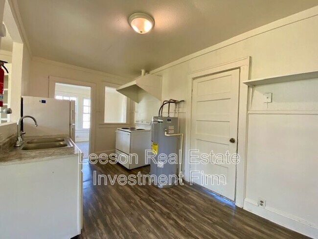Building Photo - 3136 Blanchard Rd
