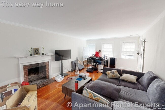 Primary Photo - 38 Gibson St