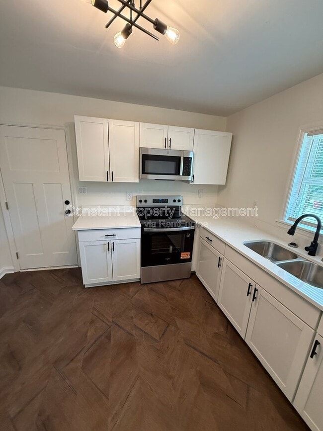 Building Photo - 139 Woodward Ct