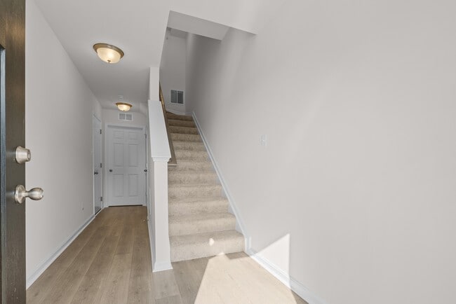 Building Photo - 377 Tumblers Wy