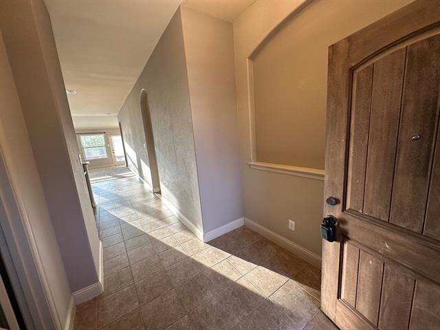 Building Photo - 6504 Rienzi Dr