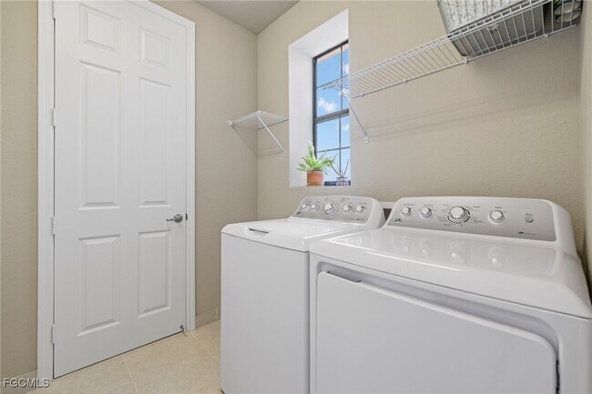 Building Photo - 10099 Windy Pointe Ct