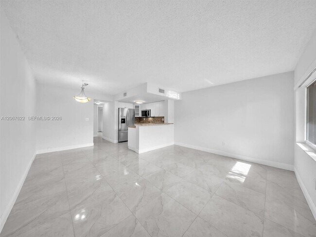 Building Photo - 670 NW 85th Pl