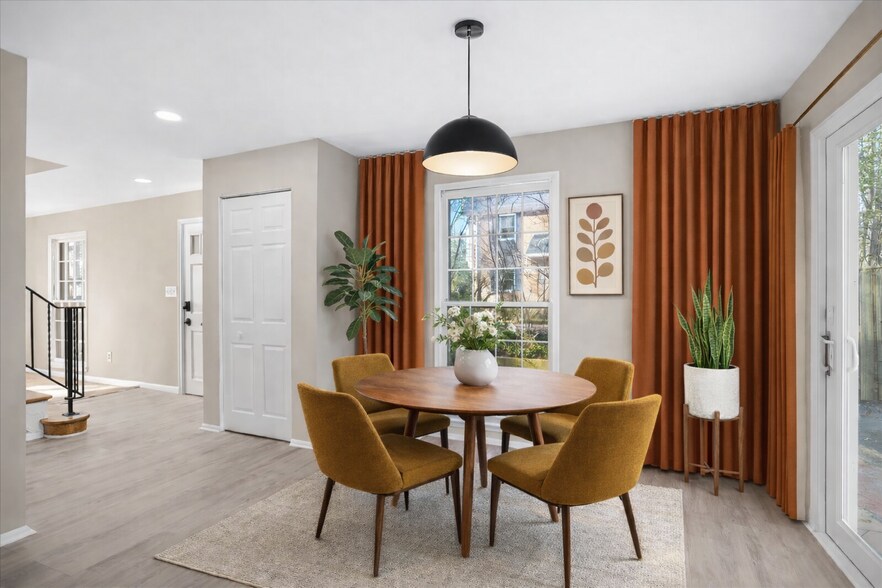 Building Photo - 1501 Chatham Colony Ct