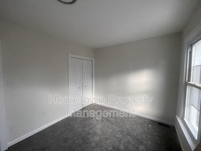 Building Photo - 2350 Logan St