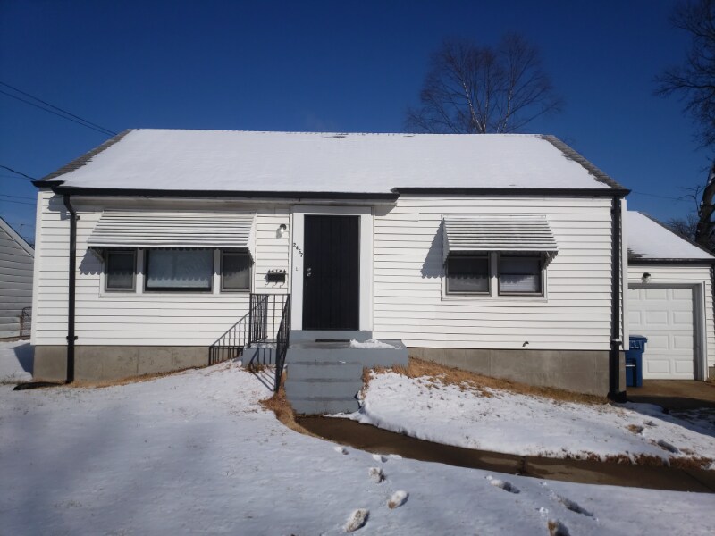 Building Photo - 2457 Shannon Ave