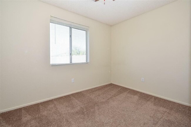 Building Photo - 8840 E 38th Ln