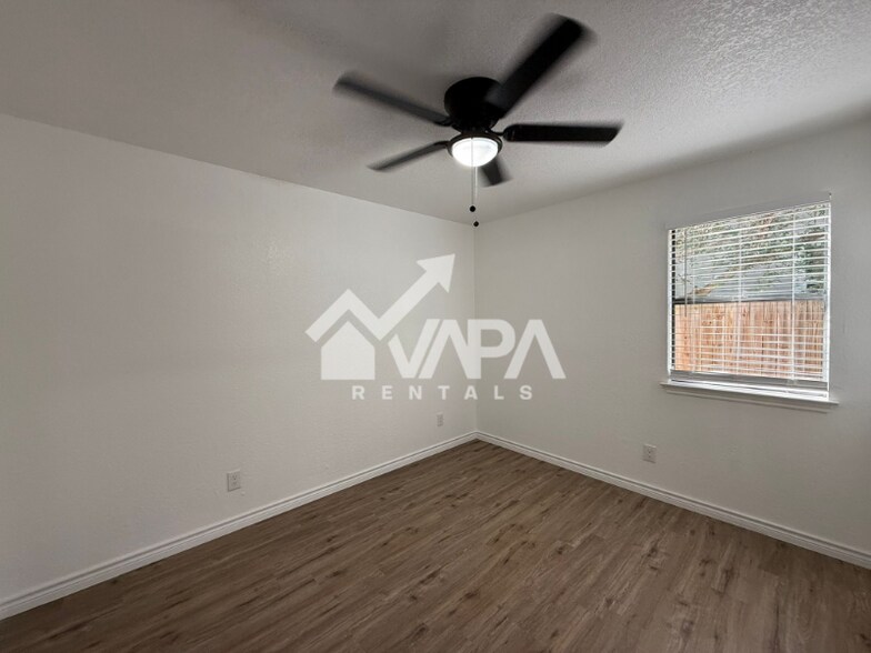 Building Photo - 4718 Saddle Ridge