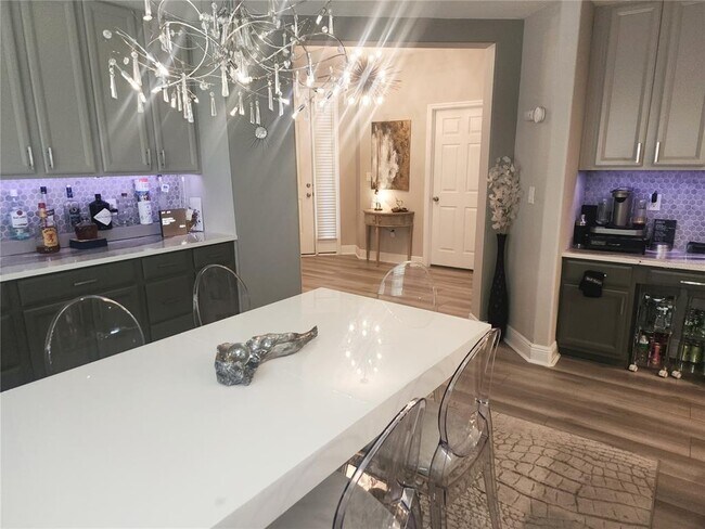 Building Photo - 7194 Key Haven Rd