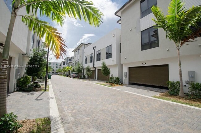 Building Photo - 8436 NW 51st Terrace