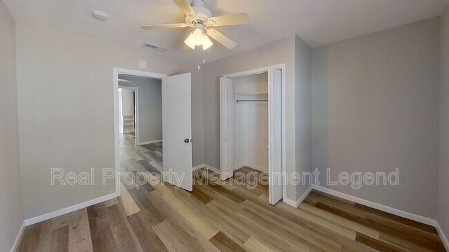 Building Photo - 1107 S Maxey St