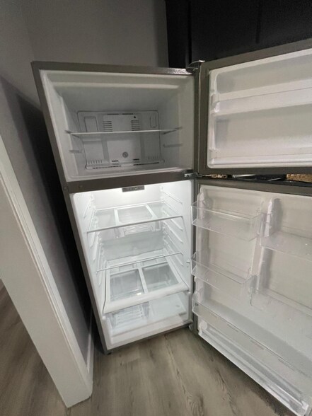 Building Photo - 4502 Waterloo Dr