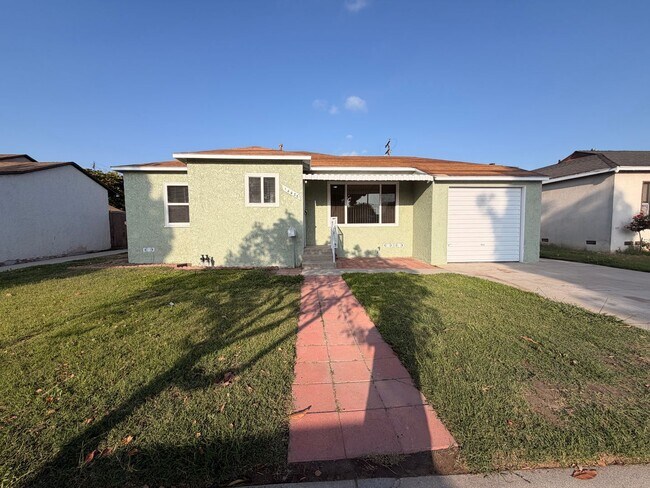 Building Photo - Remodeled 3 Bedroom Norwalk House For Rent!
