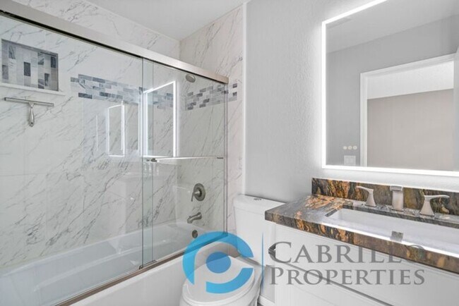 Building Photo - 4024 Crystal Dawn Ln