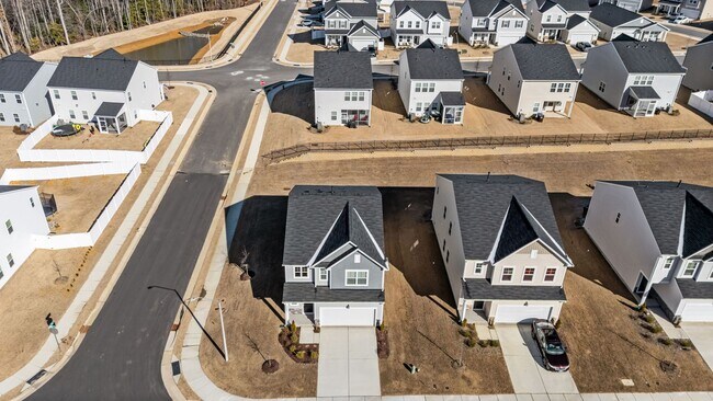 Building Photo - Beautiful 2-Story 4 Bedroom, 3 Bath Home in Angier — Just 30 Minutes from Downtown Raleigh