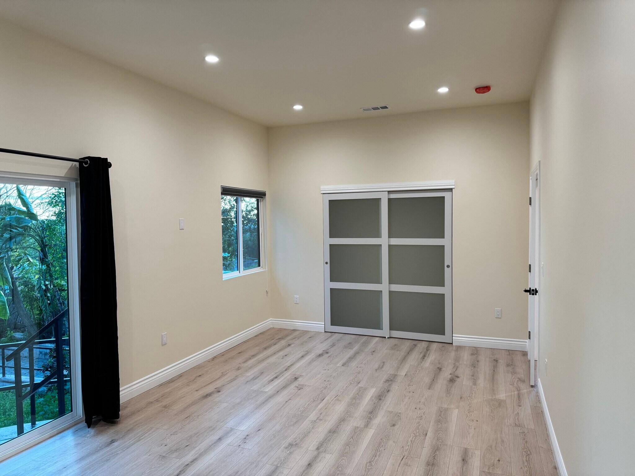 Building Photo - 9859 Foothill Blvd