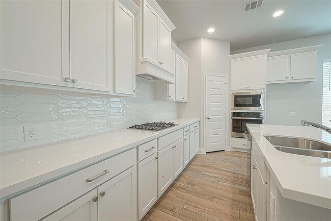 Building Photo - 213 McCrea Ct