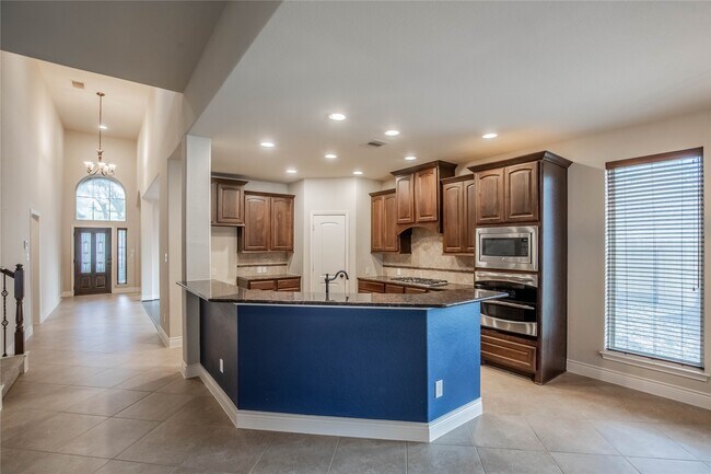 Building Photo - 111 Pinnacle Ridge Ct