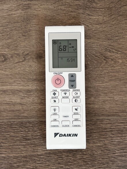 Building Photo - 636 E 87th St