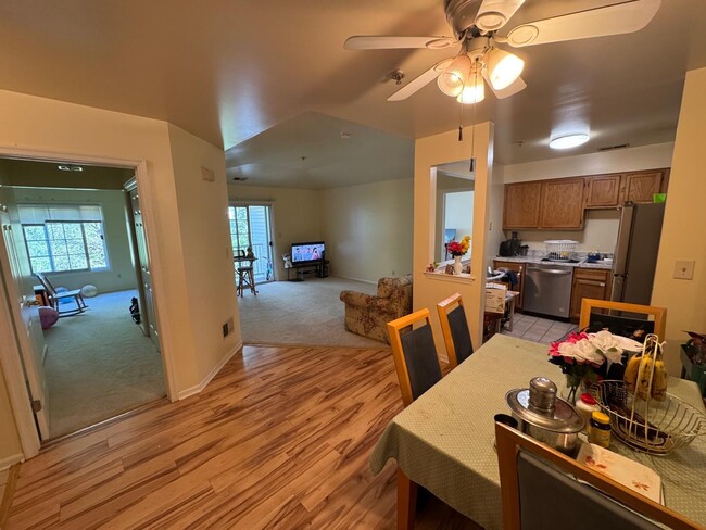 Building Photo - 1138 Waterford Dr