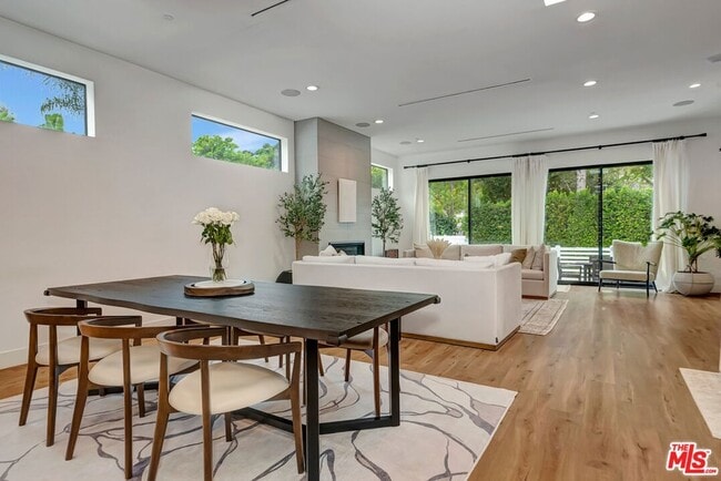 Building Photo - 4203 Saugus Ave