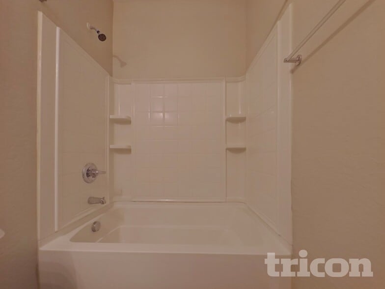 Building Photo - 25746 W Globe Ave